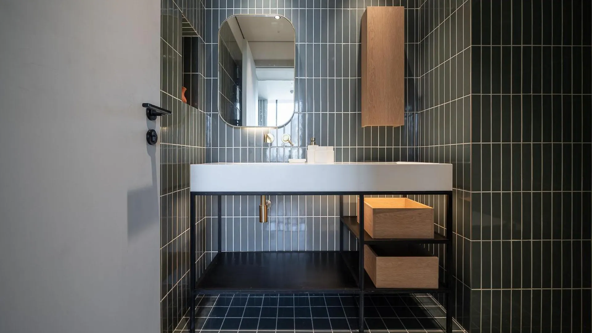 Alh Vacay - 1 Bedroom Near Downtown Dubaj 0*,  Egyesült Arab Emírségek
